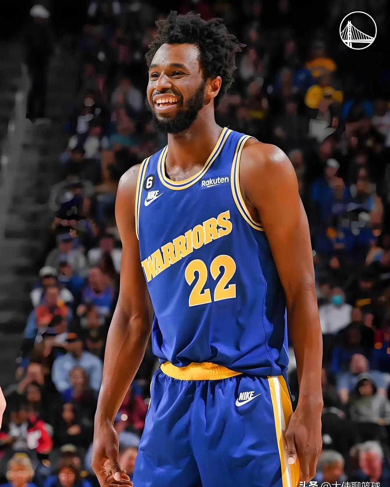 中手指被 中手指被