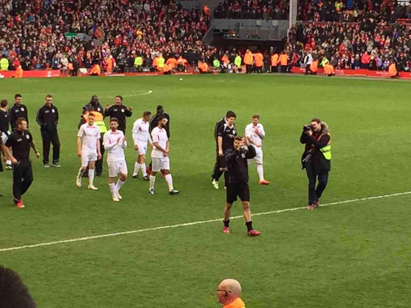 巴黎后场以 巴黎后场以